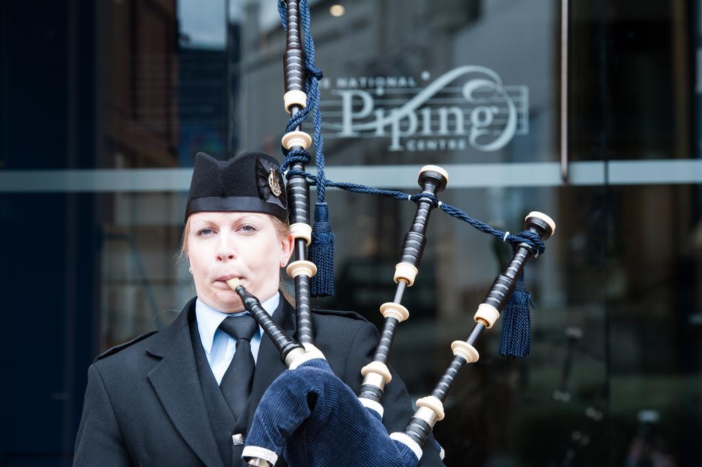 The Pipers' Tryst Hotel กลาสโกว์ ภายนอก รูปภาพ